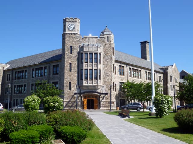 Pelham Memorial High School