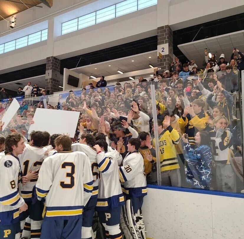 Foto+Feature%3A+Scenes+of+PMHS+ice+hockey+winning+state+championship
