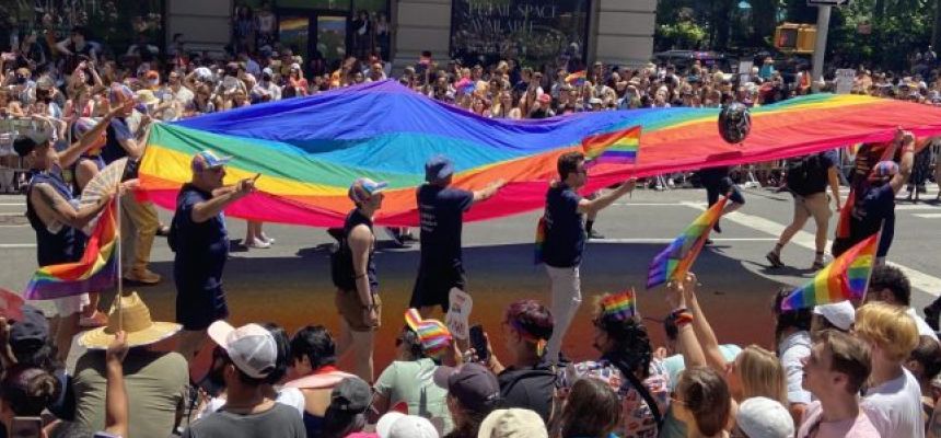 Foto Feature: Thousands gather for annual NYC Pride Parade