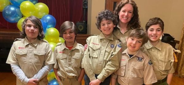 Siwanoy Webelo Cub Scouts cross over to Pelham Scout Troop 1 in Blue and Gold Ceremony 