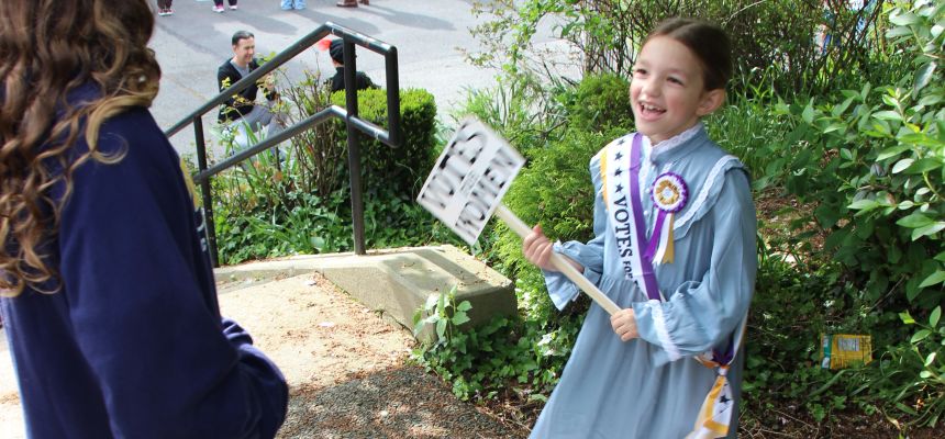 Foto Feature: Prospect Hill second graders wax historical as they become figures they studied