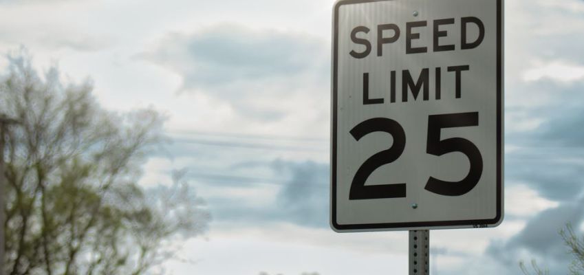Maximum speed limit on Pelham Manor village roads now 25 mph following action by trustees in May