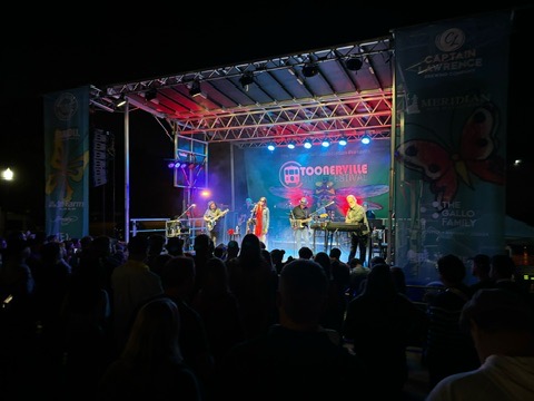 10,000 Maniacs play at the Toonerville Music Festival.