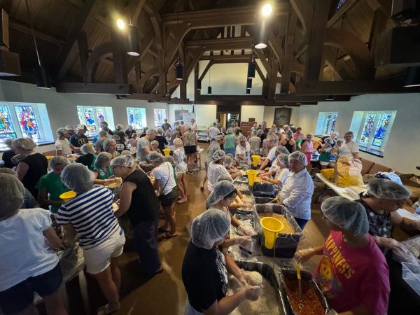 Foto Feature: Pelham Girl Scouts lead effort to pack 15,342 meals for Rise Against Hunger