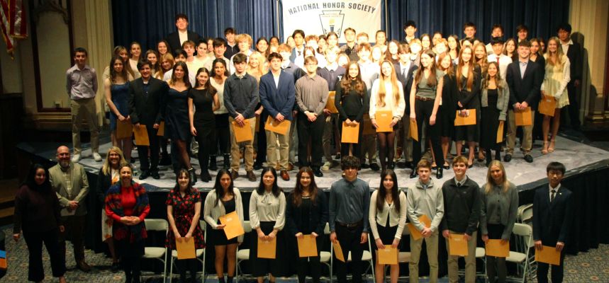 Foto Feature: PMHS welcomes 87 students into National Honor Society