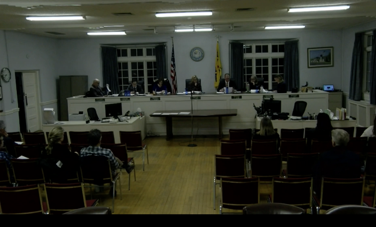 Manor Trustees pass budget resolution over dissent from Winstead; 2.85% real estate tax increase keeps village below state tax cap