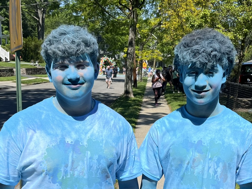 Project Community thanks Pelham supporters for success of 10th annual Color Run, along with celebrity auctioneer Zak DeOssie